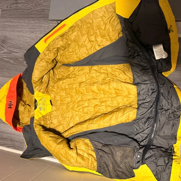 Helly Hansen Ski Jacket - Picture 3 of 7